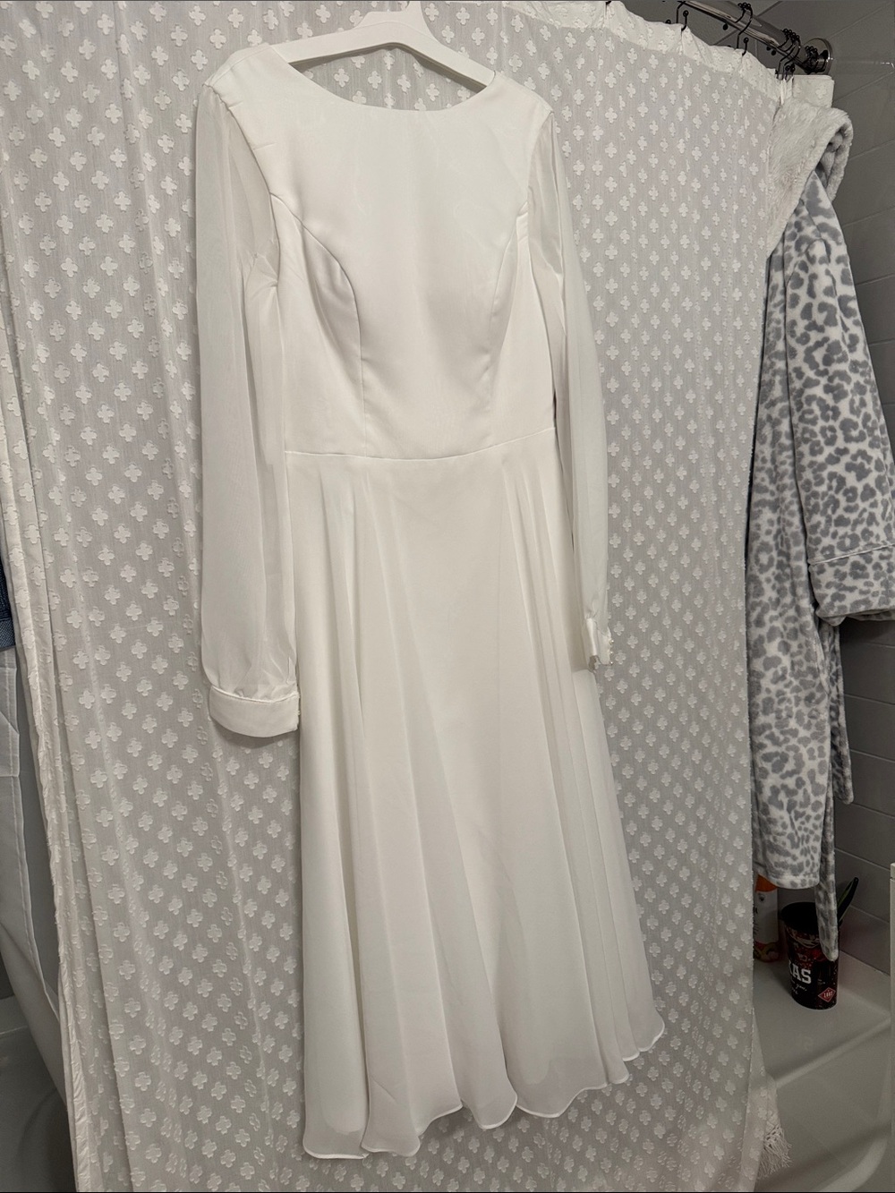 Elegant White Long-Sleeve Midi Dress
